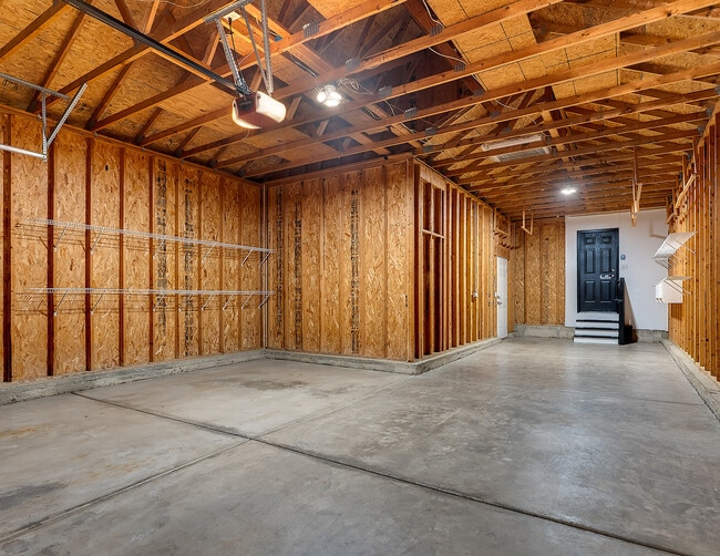 Building Photo - 155 Gillett St