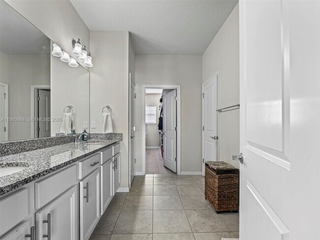 Building Photo - 3953 Black Olive Ln