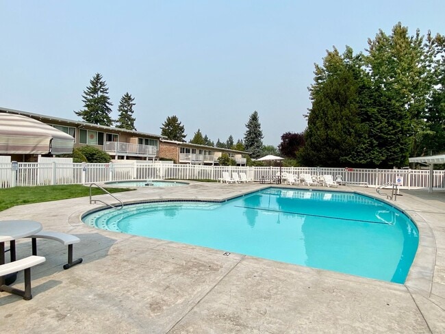 Building Photo - 12251 SE 59th St