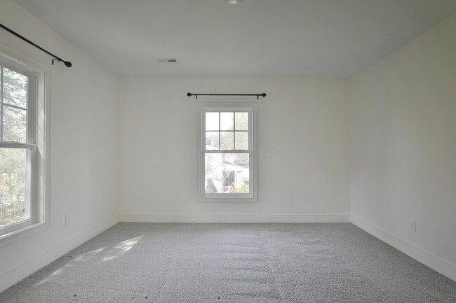 Building Photo - 125 S Knox St