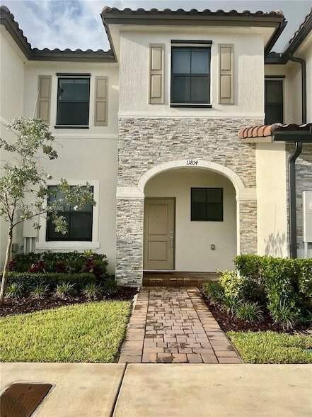 Primary Photo - 11814 SW 246th Ln