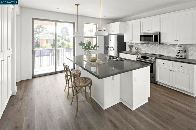 Building Photo - 2802 Chattelton Ln., San Pablo