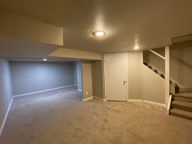 Building Photo - Beautifully Updated South Hill Home in Spo...