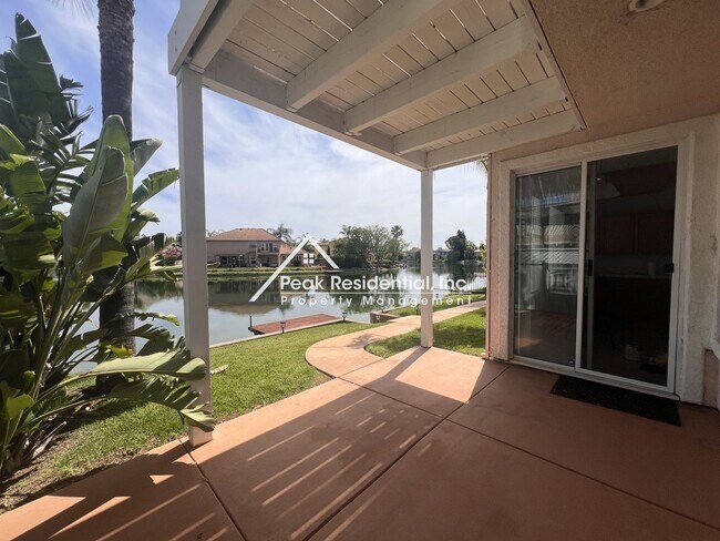 Building Photo - Spacious 4bd/3ba Elk Grove Home-Lake Front!