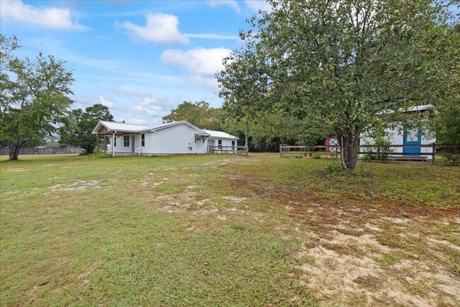 Building Photo - AVAILABLE 9/19!! 3bed/2bath with flex spac...