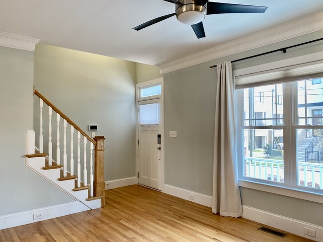 Building Photo - 305 Mallard Ave