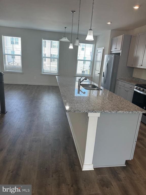 Building Photo - 423 Snowberry Ln