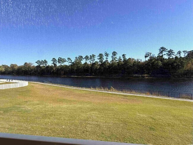 Building Photo - 628 Waterway Village Blvd