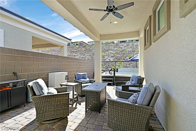 Building Photo - 111 Ibiza Lk Dr