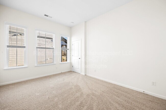 Building Photo - 5720 Rivulet Wy