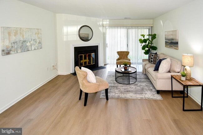 Building Photo - 2797 Yarling Ct