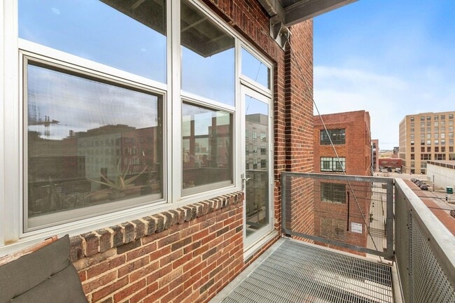 Building Photo - 901 N 3rd St