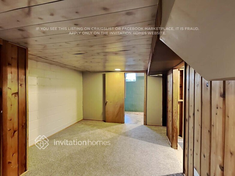 Building Photo - 2944 Albert St N