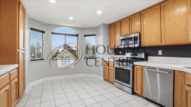 Building Photo - Stunning Single Story Fair Oaks Rental with Large Backyard in GREAT LOCATION!