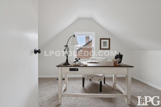 Building Photo - 2736 Northwood Ave