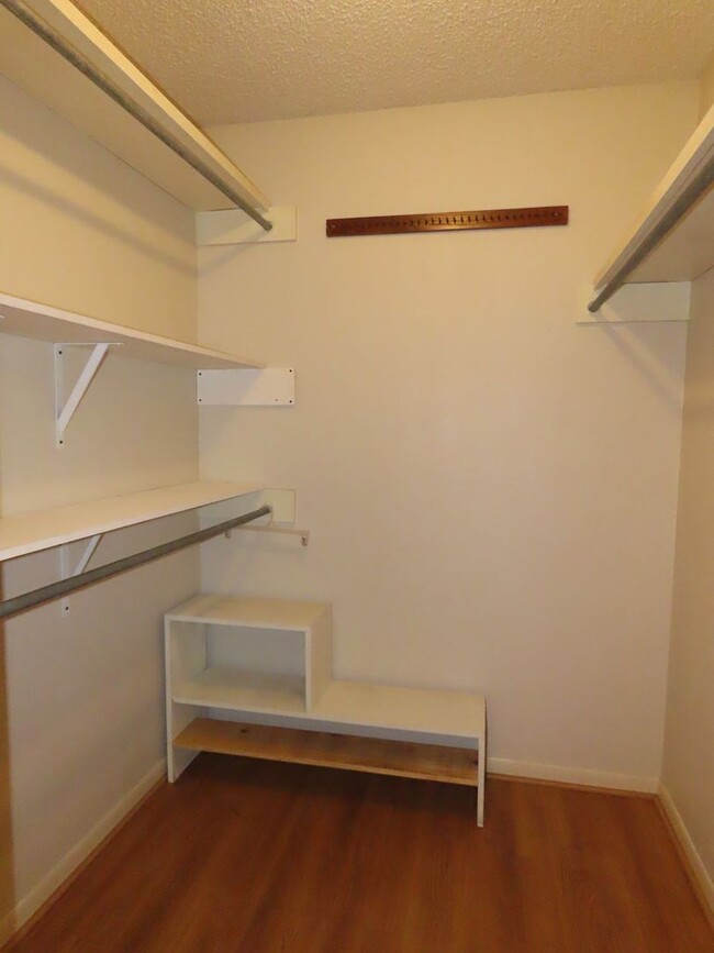 Building Photo - South Tyler! Spacious 3 Bedroom, 2 Bath