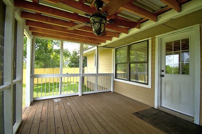 Building Photo - 117 Dover Dr
