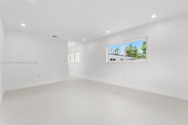 Building Photo - 8860 SW 160th St