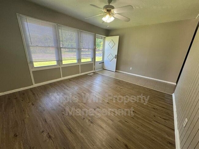 Building Photo - 915 Mullanphy Ln
