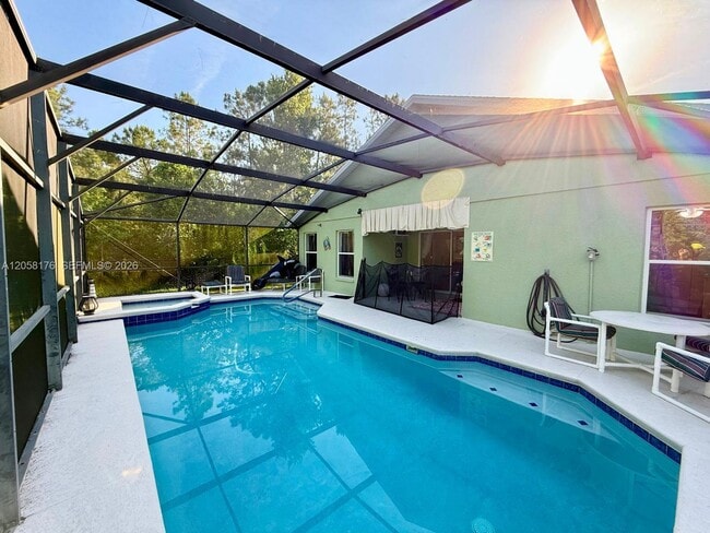 Building Photo - 803 Sandy Ridge Dr