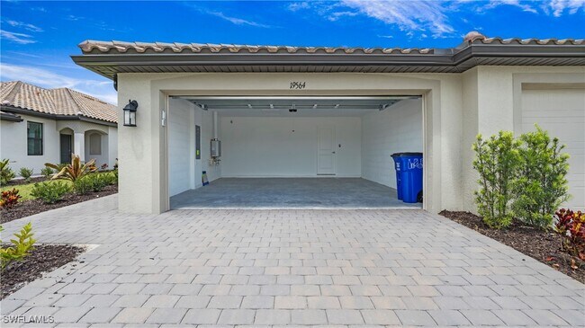 Building Photo - 19564 Hinkley Dr