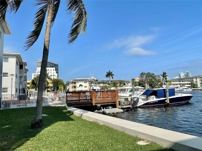 Building Photo - 462 Golden Isles Dr