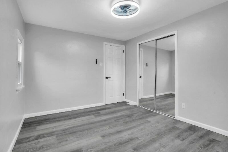 Building Photo - 1209 Cloverfield Dr