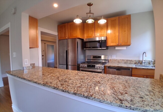 Building Photo - 1954 Columbia Rd NW