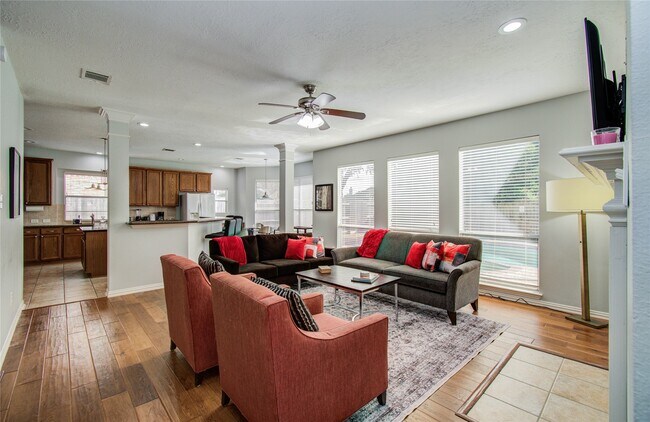 Building Photo - 4907 Mountain Fork