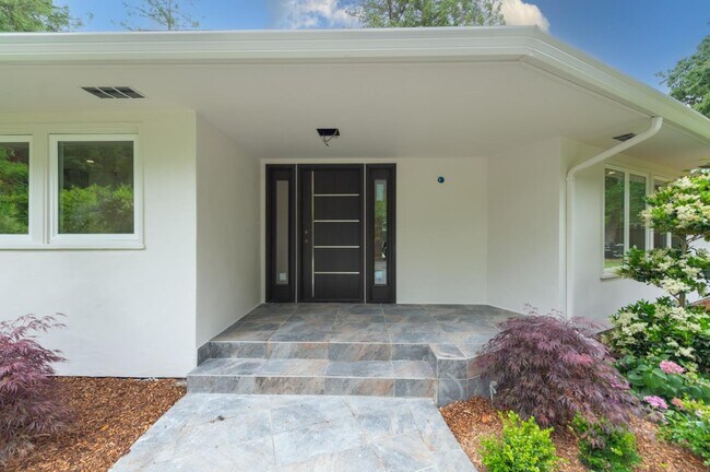 Building Photo - 9 Odell Pl