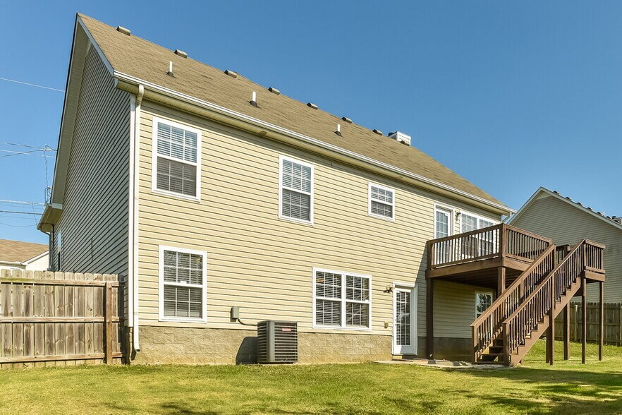 Building Photo - 1108 Harmony Ln