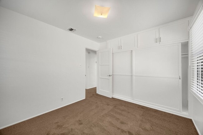 Building Photo - Adorable 2 Bed / 1 Bath Home In Pico Rivera near Birney Tech Academy