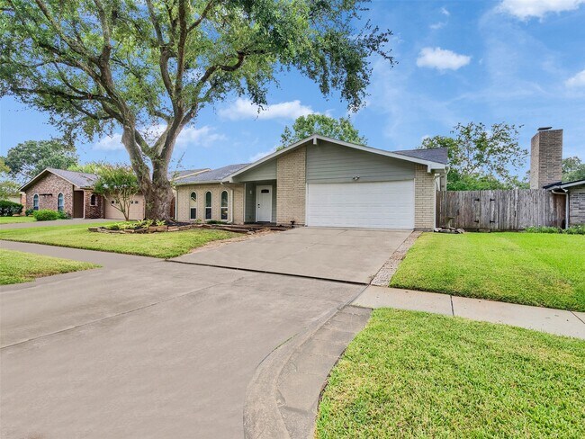 Building Photo - 2123 Quail Valley E Dr