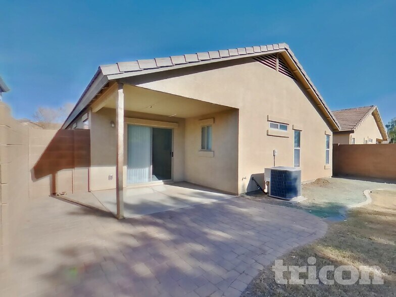 Building Photo - 1275 E Shari St