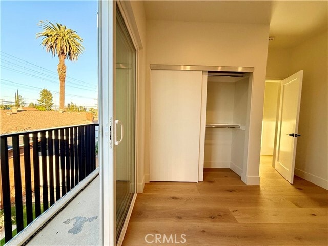 Building Photo - 22404 Vanowen St