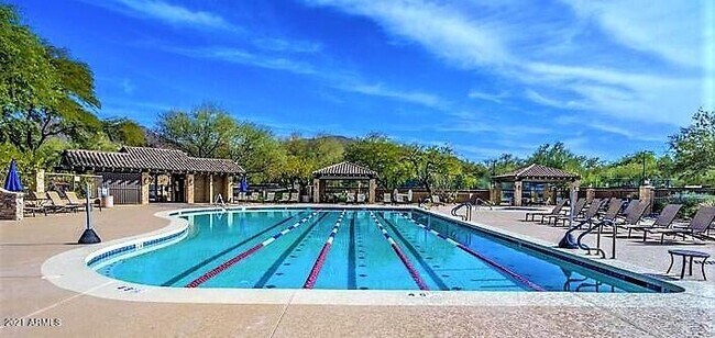 Building Photo - 3741 N Ladera Cir