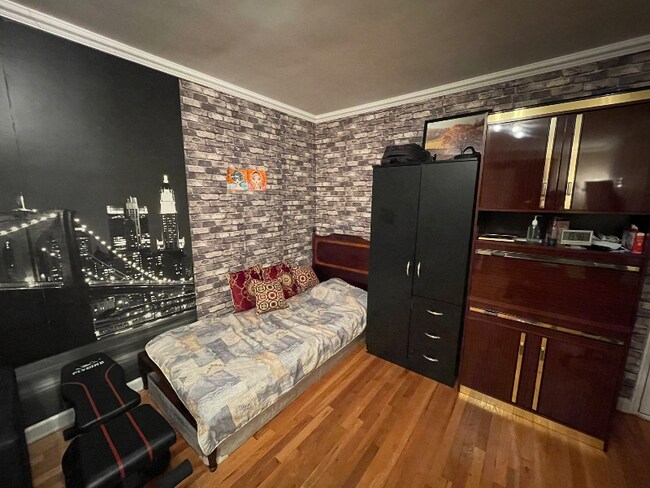 Building Photo - 103-25 68th Ave