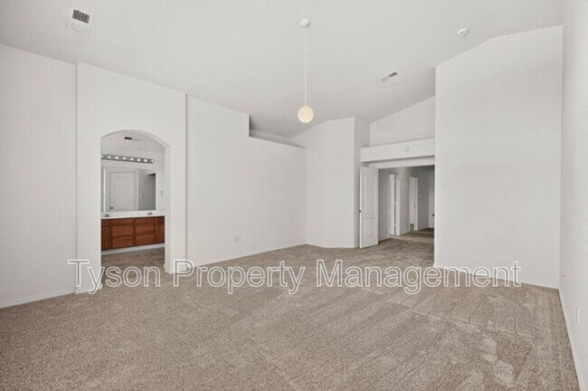 Building Photo - 9012 Sandy Spring Ave SW