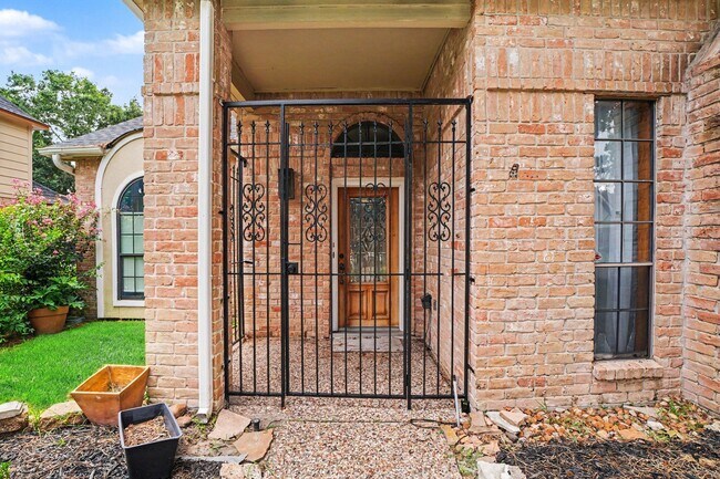 Building Photo - 14707 Treborway Dr