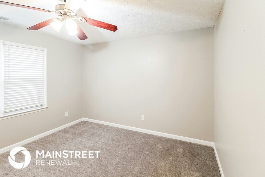 Building Photo - 7139 Lone Oak Trce