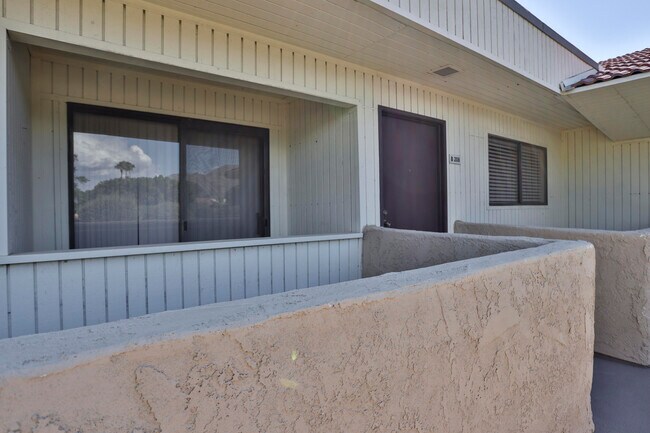 Building Photo - 2820 N Arcadia Ct