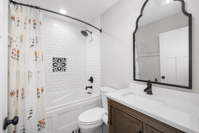 Building Photo - 419 Morningbird Ct