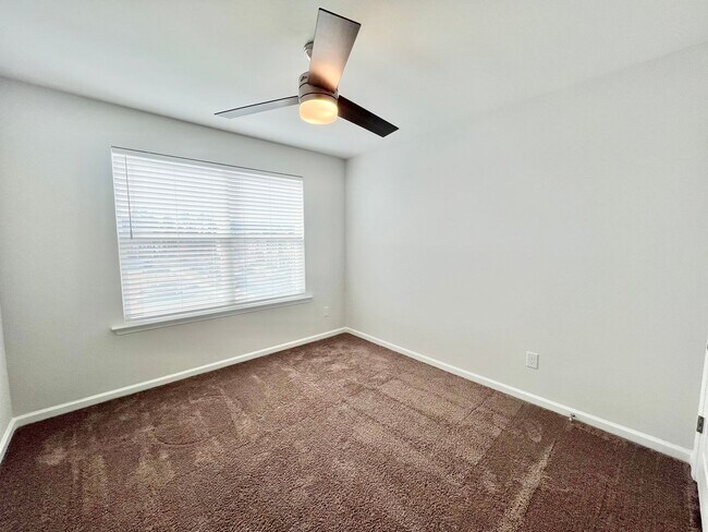 Building Photo - Stunning 4BD, 3.5BA Knightdale Townhome with a 2-Car Garage in an HOA Community