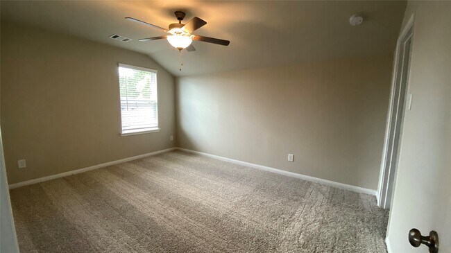 Building Photo - 7059 Silverleaf Oak St