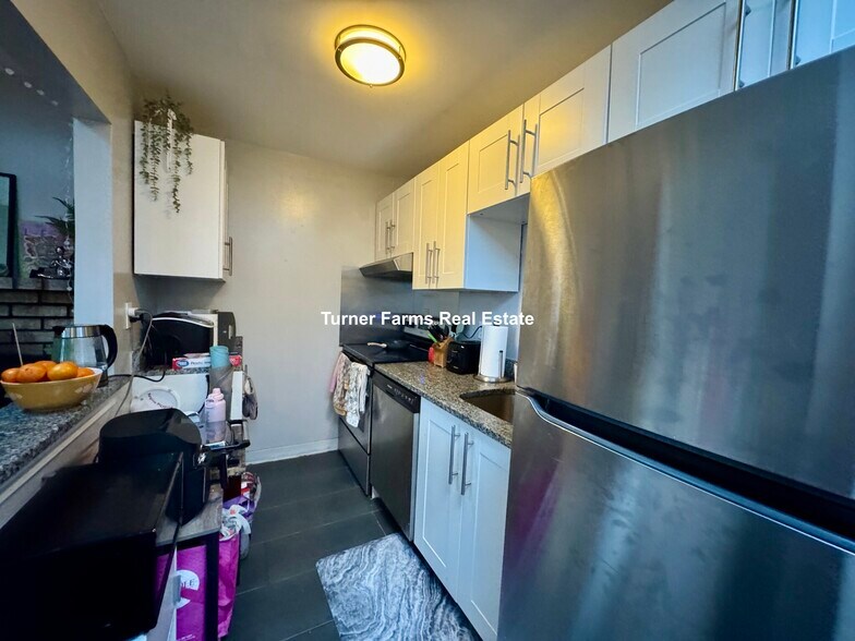 Building Photo - 469 Massachusetts Ave