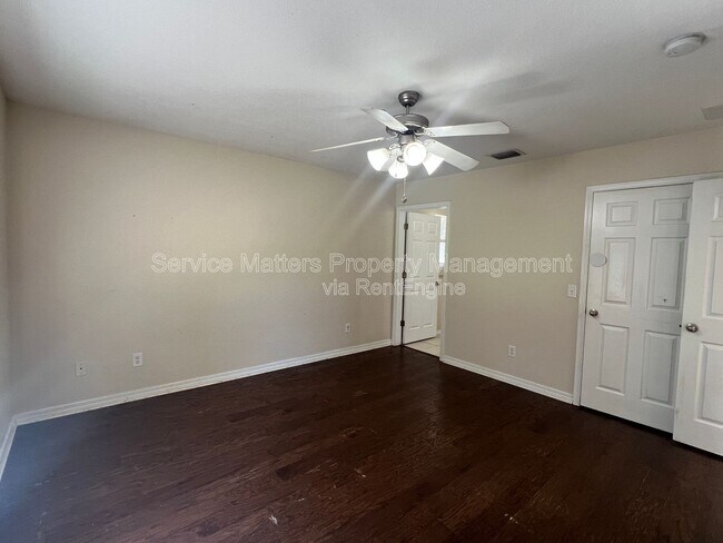 Building Photo - 4532 Alba St