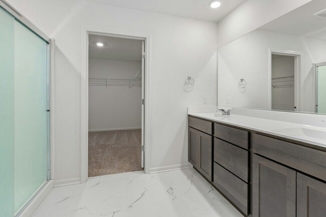 Building Photo - 10310 Morse Pl