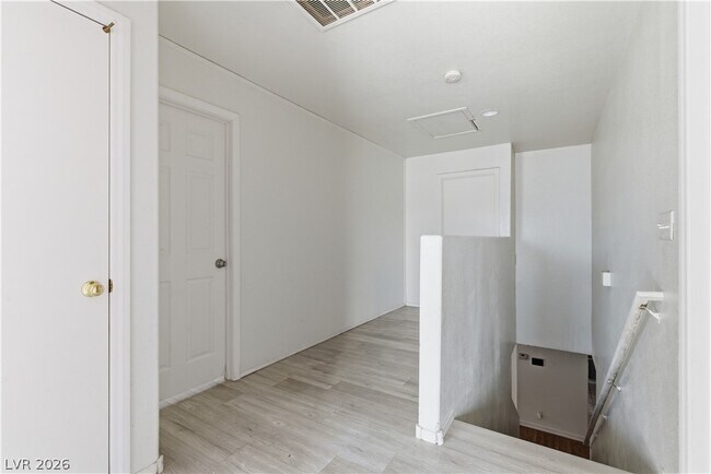 Building Photo - 5362 Walcott Dr