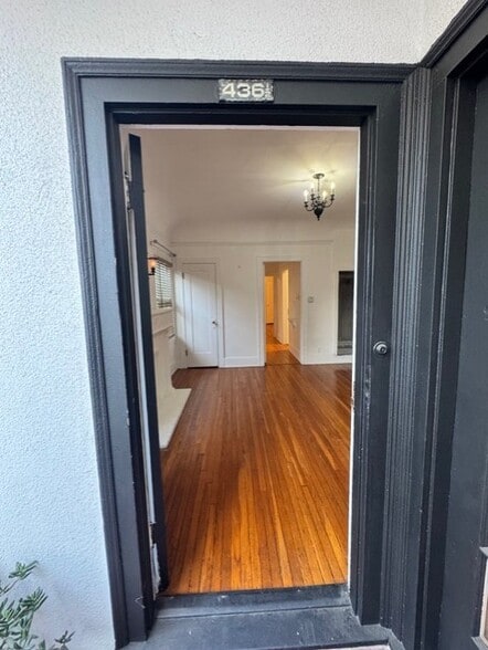 Building Photo - 432 N Norton Ave