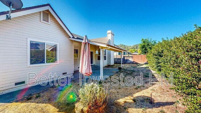 Building Photo - 430 Merlot Dr